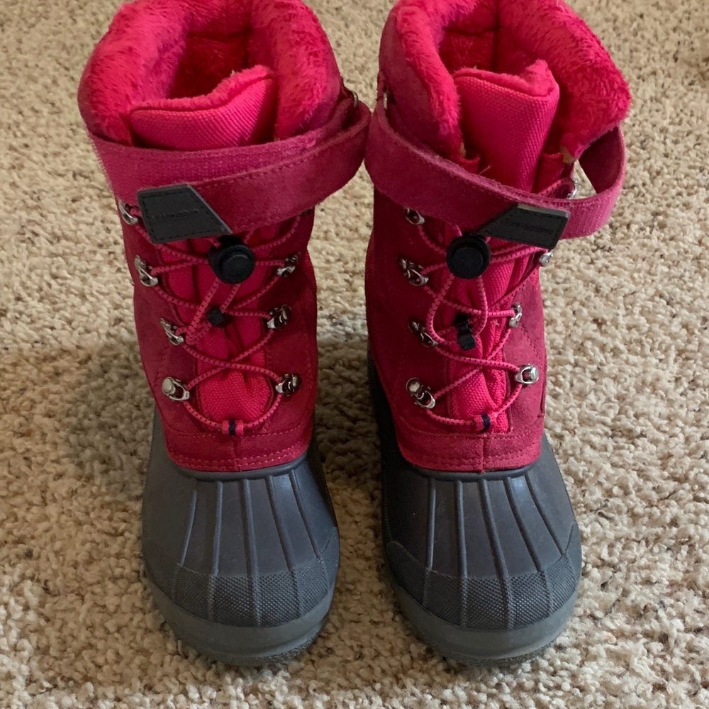Women’s size 6 Lands End Waterproof Winter Boots in Bright Pink and Gray